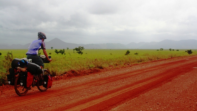 The savannah is coming to an end: cycling in Guyana.