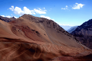 Curva 3 and already I was short of breath.  Gasping and gulping in precious oxygen. I reckoned we were at just over 2,000 meters.  That’s nothing in the Andes.  La Paz, the highest capital city in world lies at around 3,400 meters (10,600 feet). In...